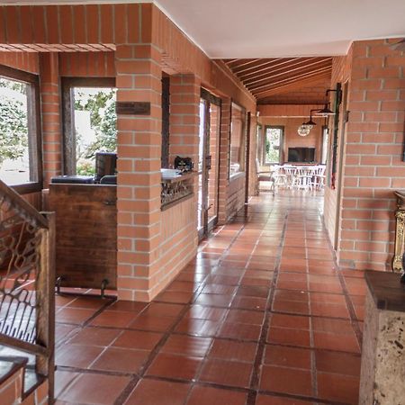 El Penol  Finca Casa Lomaゲストハウス エクステリア 写真