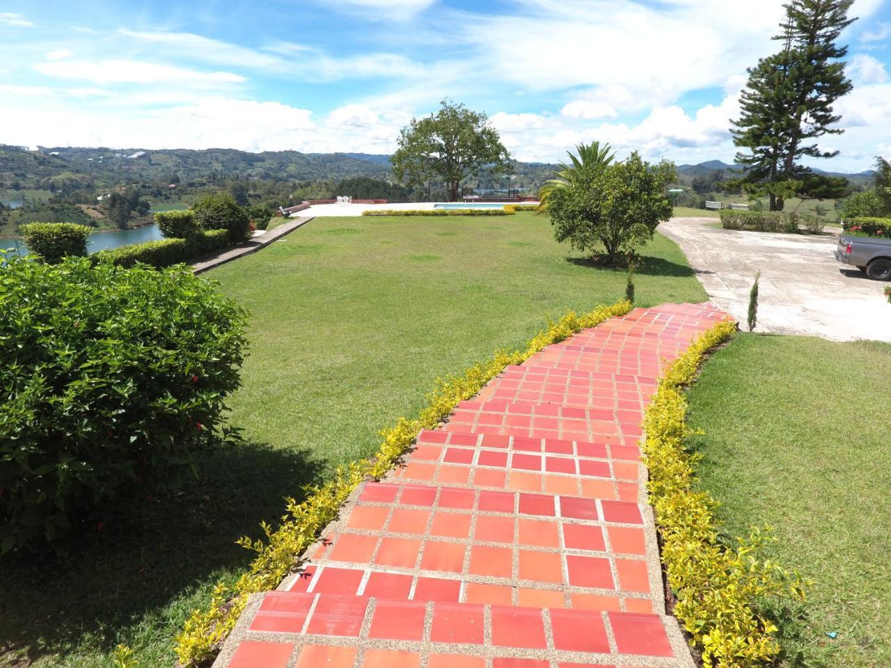 El Penol  Finca Casa Lomaゲストハウス エクステリア 写真